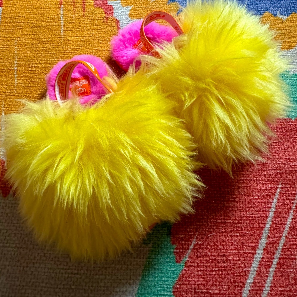 Big bird girls UGG slippers